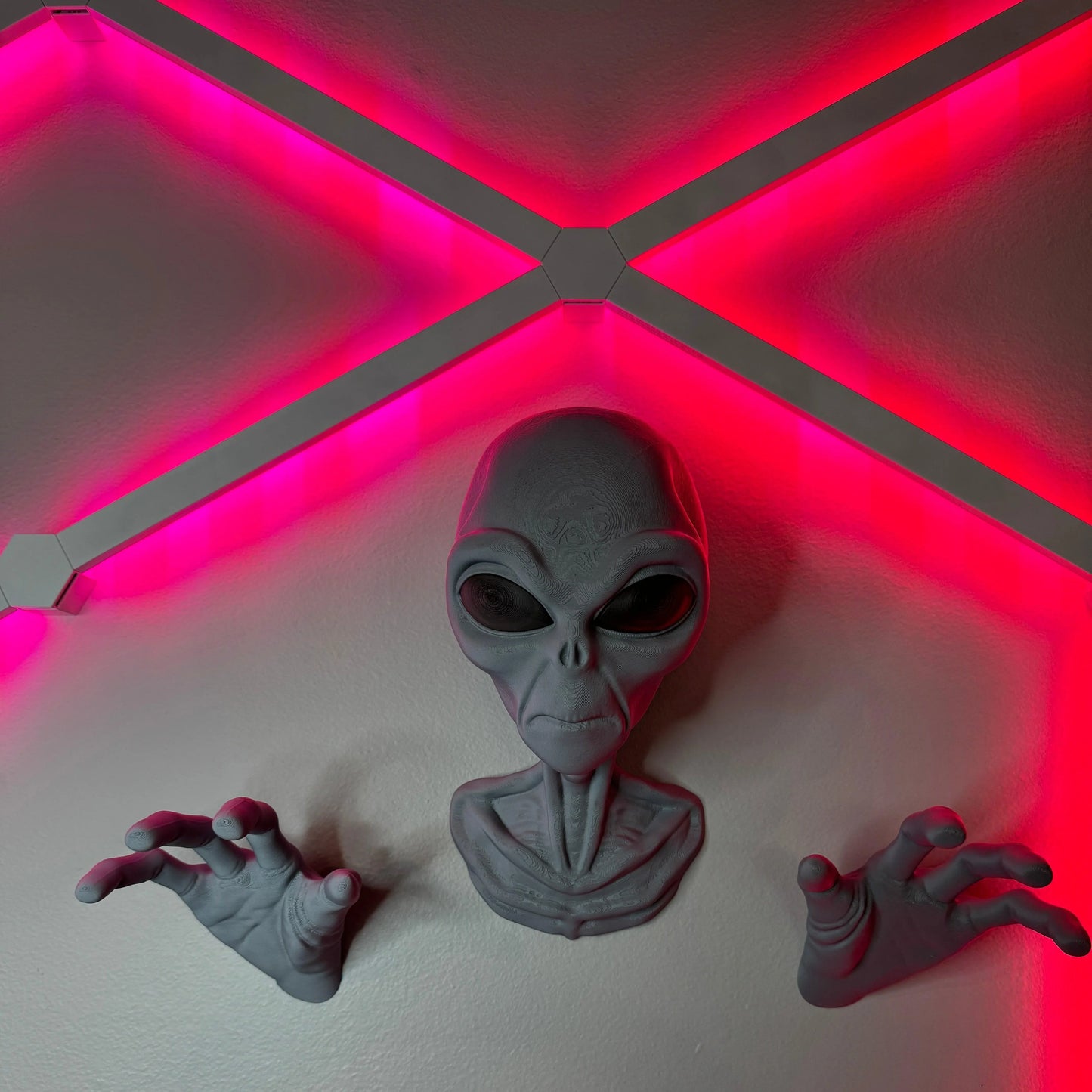 Alien | Wall Buster | Wall Art | 3D Printed - Squee Prints