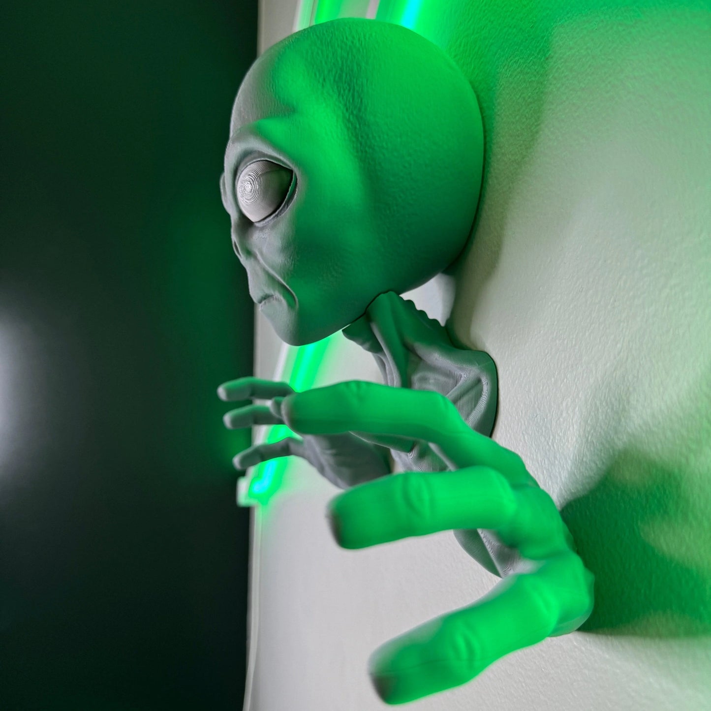 Alien | Wall Buster | Wall Art | 3D Printed - Squee Prints