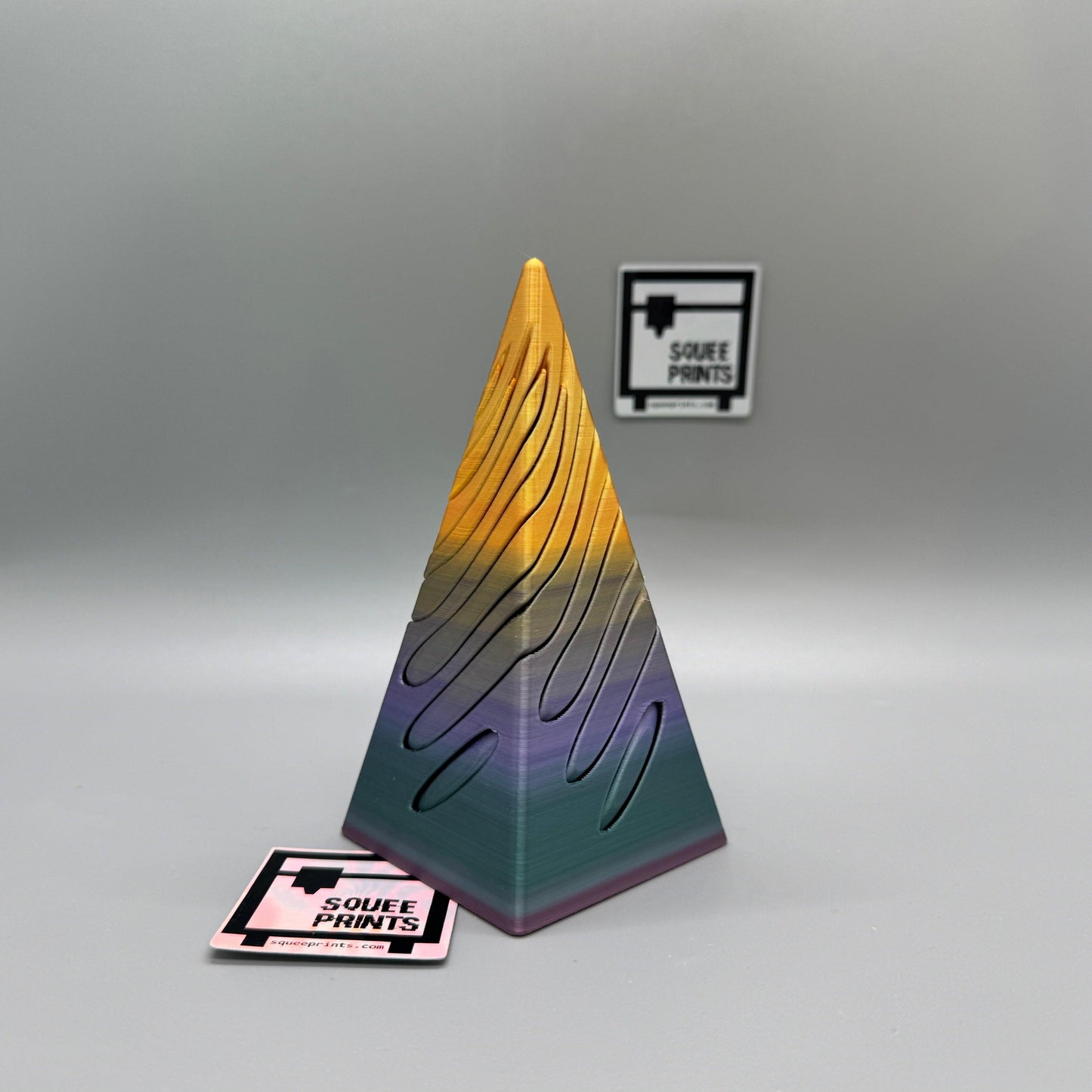 Vortex Fidget Pyramid | 3D Printed | Desk Fidget Toys - Squee Prints