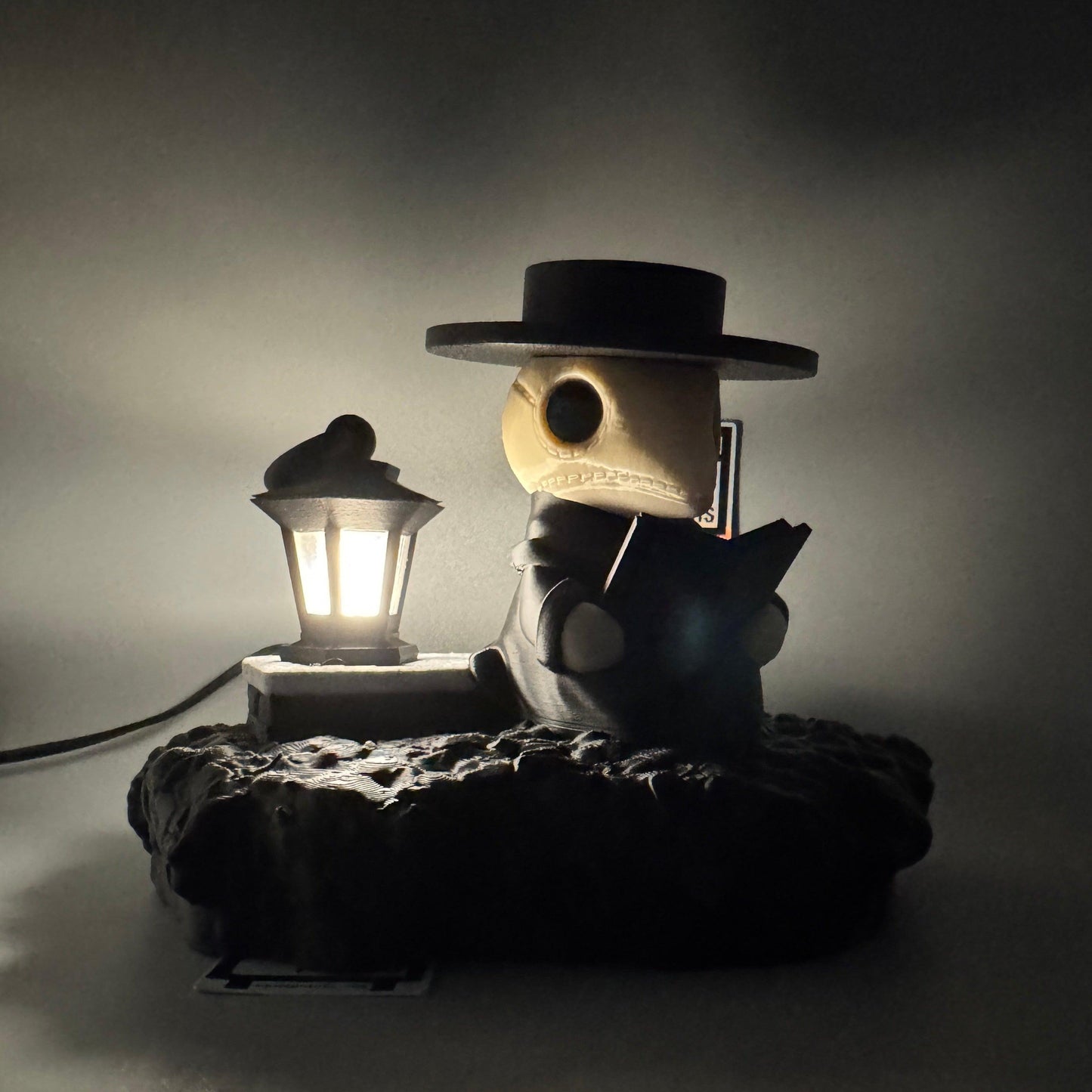 Plague Doctor | Night Light | Lamp | Customizable | 3D Printed - Squee Prints