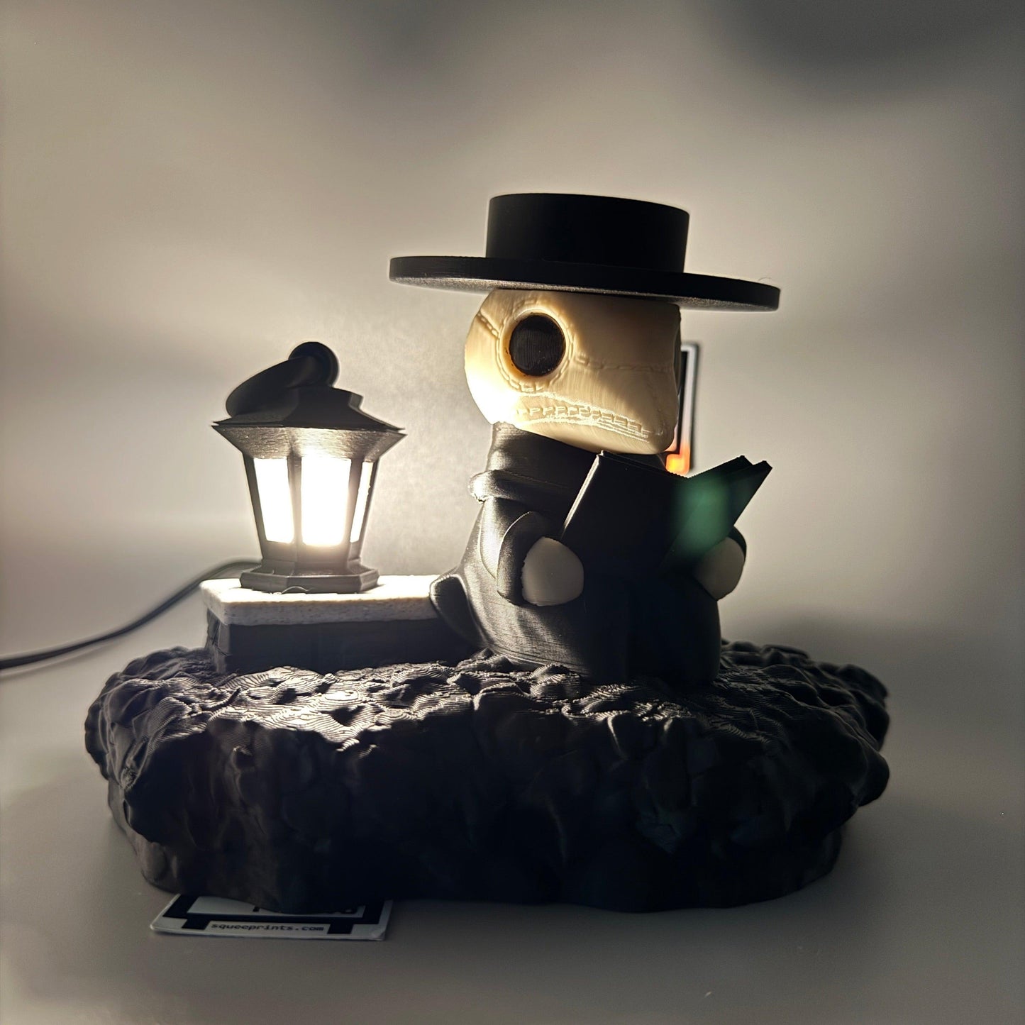 Plague Doctor | Night Light | Lamp | Customizable | 3D Printed - Squee Prints