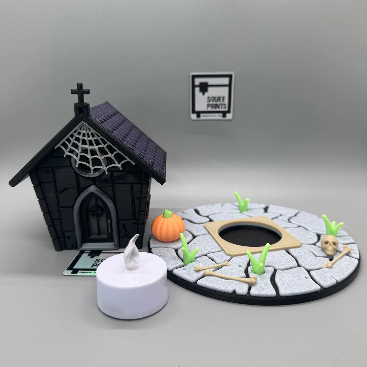 Haunted Miniature Mausoleum | Mini Crypt | Halloween Decor | 3D Printed - Squee Prints