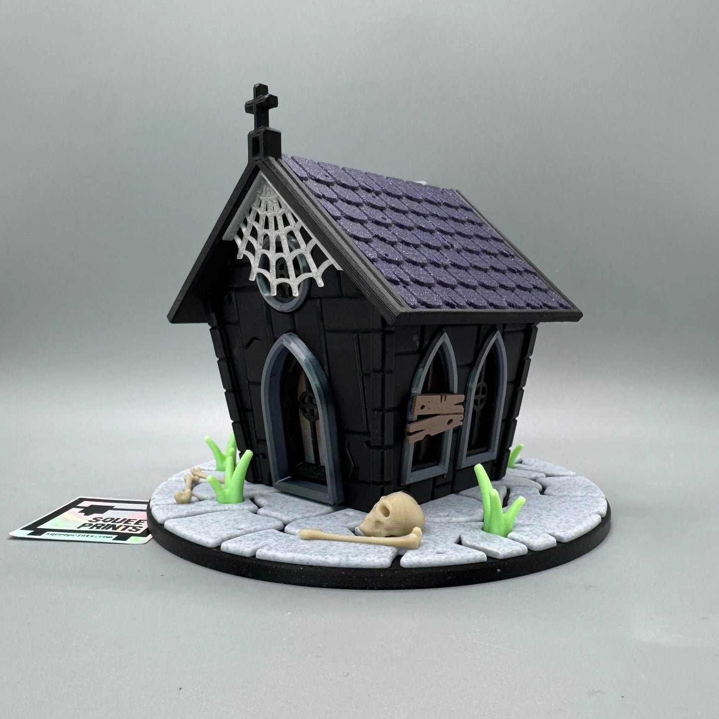 Haunted Miniature Mausoleum | Mini Crypt | Halloween Decor | 3D Printed - Squee Prints