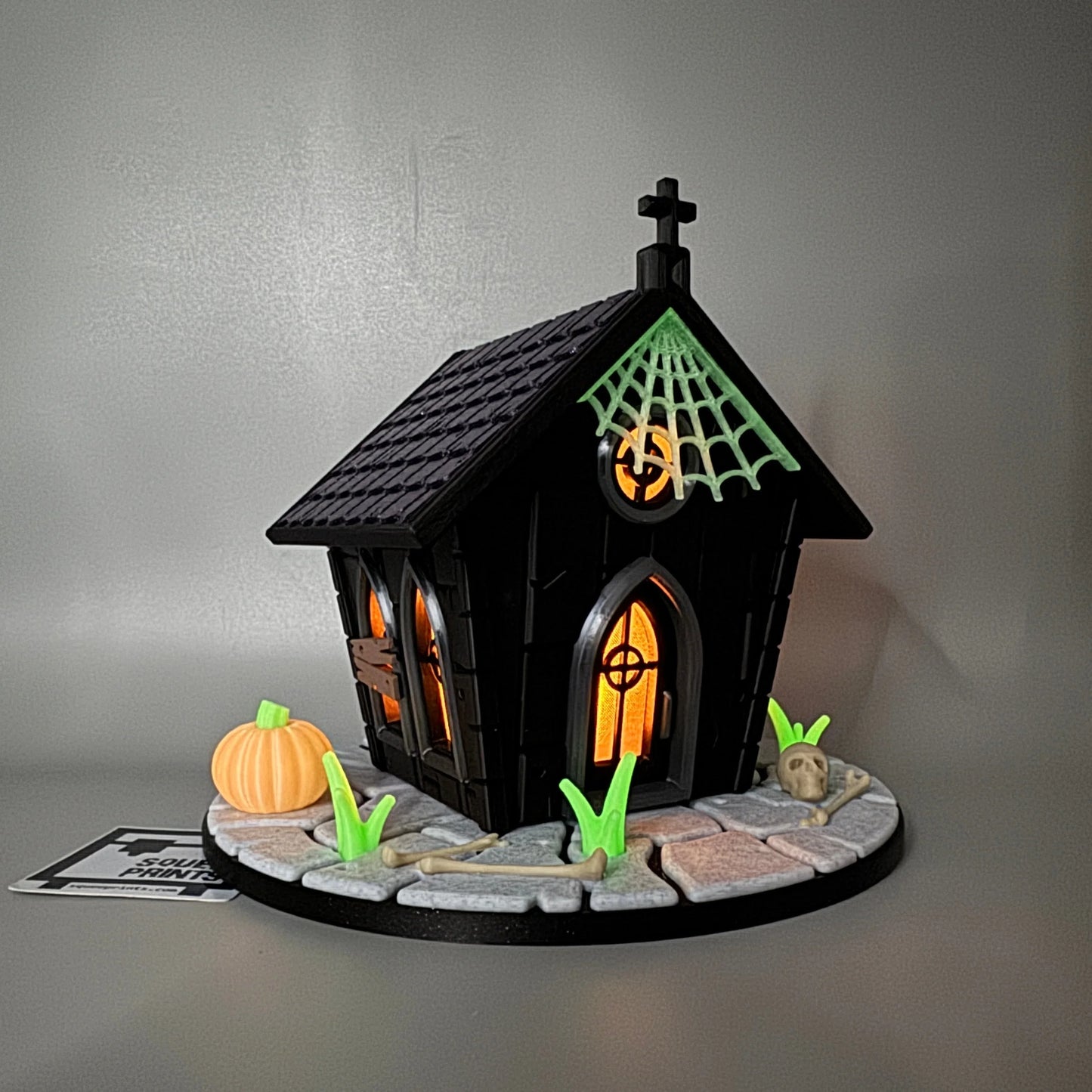 Haunted Miniature Mausoleum | Mini Crypt | Halloween Decor | 3D Printed - Squee Prints