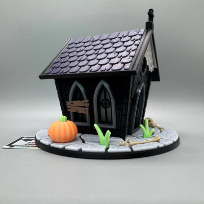 Haunted Miniature Mausoleum | Mini Crypt | Halloween Decor | 3D Printed - Squee Prints